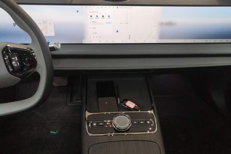 Used Geely Galaxy E8 2025 700 km Long-Range Intelligent Driving Version Audio And AC Panel