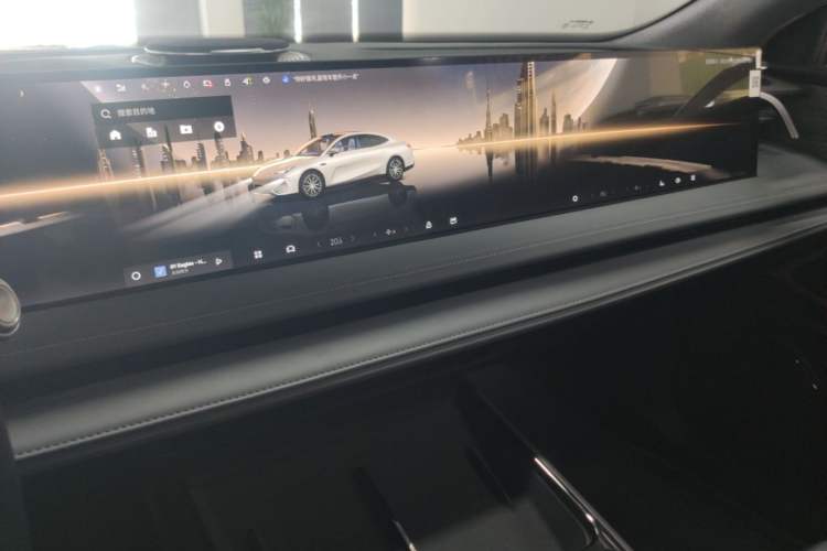 Used Geely Galaxy E8 2025 700 km Long-Range Intelligent Driving Version Audio And AC Panel