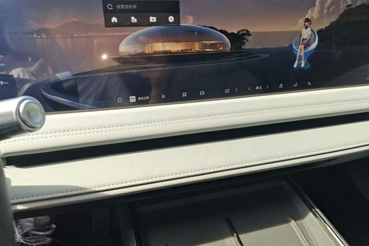 Used Geely Galaxy E8 2025 700 km Long-Range Intelligent Driving Version Audio And AC Panel