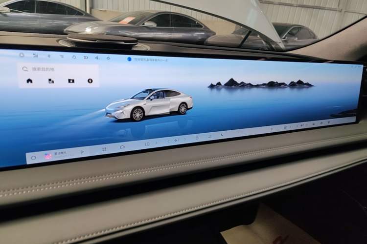 Used Geely Galaxy E8 2025 700 km Long-Range Intelligent Driving Version Audio And AC Panel