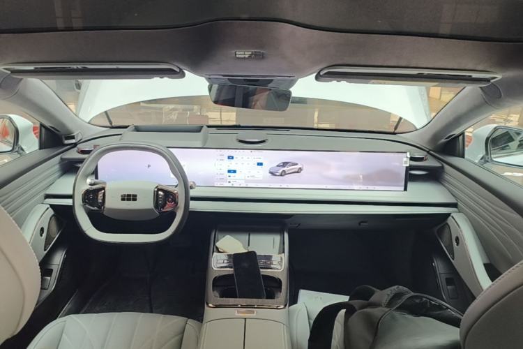 Used Geely Galaxy E8 2025 700 km Long-Range Intelligent Driving Version Center Console