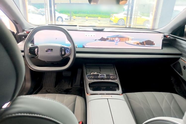 Used Geely Galaxy E8 2025 Model—610km Prestige Version Center Console