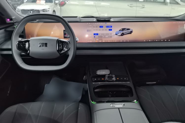 Used Geely Galaxy E8 2025 700 km Long-Range Intelligent Driving Version Center Console