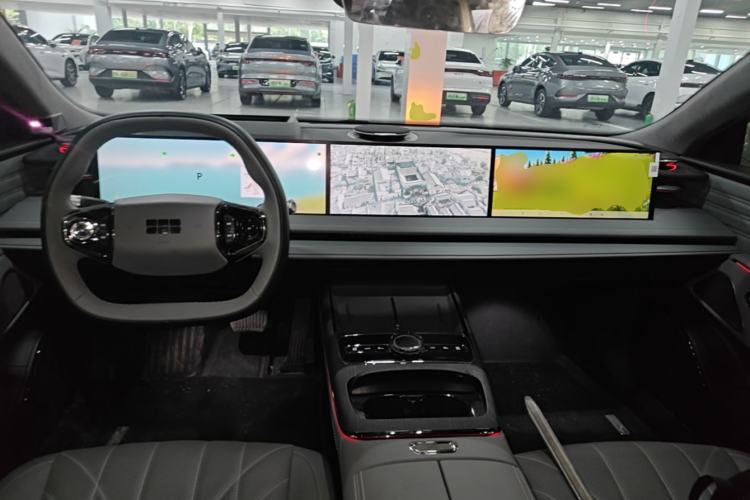Used Geely Galaxy E8 2025 700 km Long-Range Intelligent Driving Version Center Console