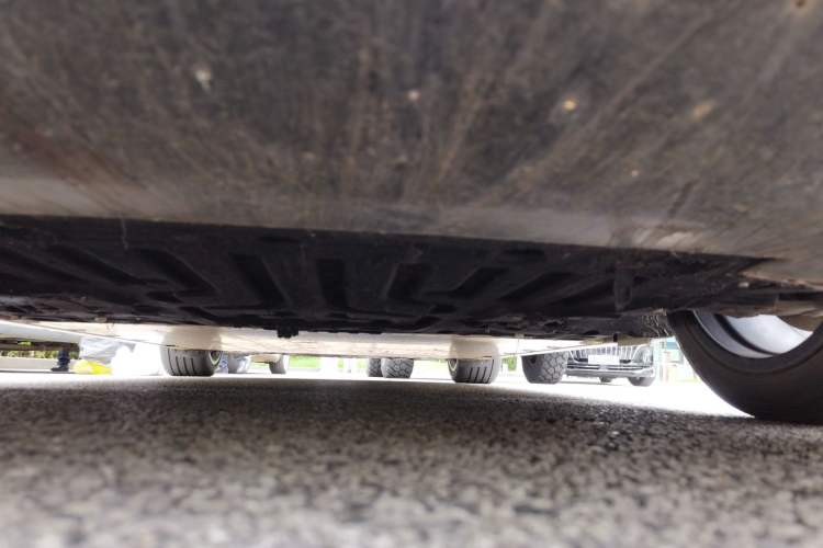 Used Geely Galaxy E8 2025 700 km Long-Range Intelligent Driving Version Chassis Front