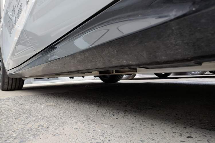 Used Geely Galaxy E8 2025 700 km Long-Range Intelligent Driving Version Chassis Rear Left
