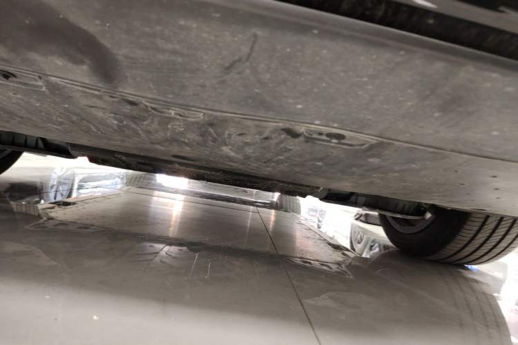Used Geely Galaxy E8 2025 700 km Long-Range Intelligent Driving Version Chassis Rear
