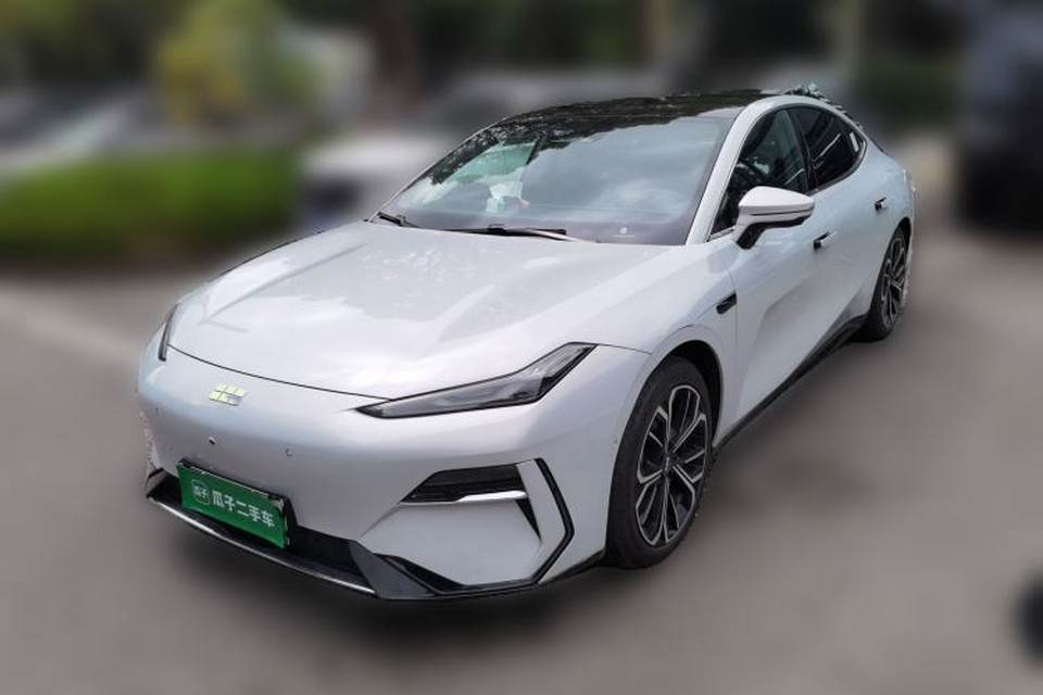 Geely Galaxy E8 2025