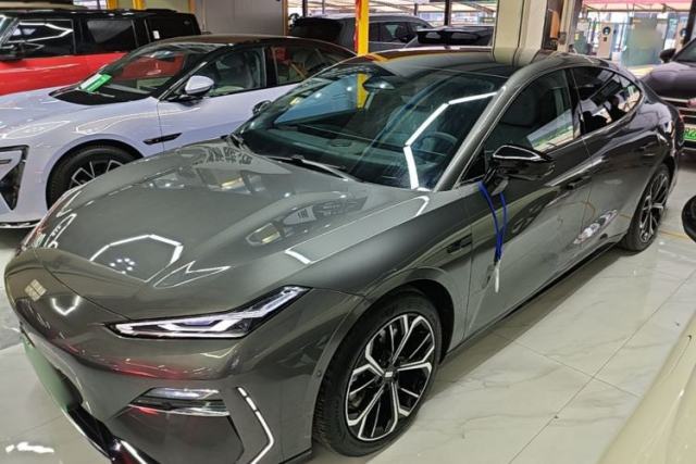 Used Geely Galaxy E8 2025 700 km Long-Range Intelligent Driving Version