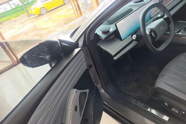 Used Geely Galaxy E8 2025 Model—610km Prestige Version Driver Seat