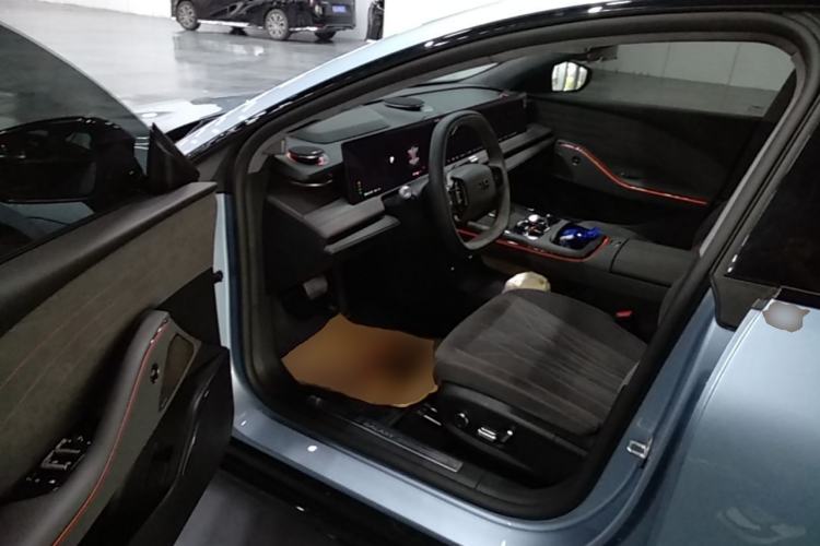 Used Geely Galaxy E8 2025 620 km All-Wheel Drive Starship LiDAR-Enabled Intelligent Driving Version Driver Seat