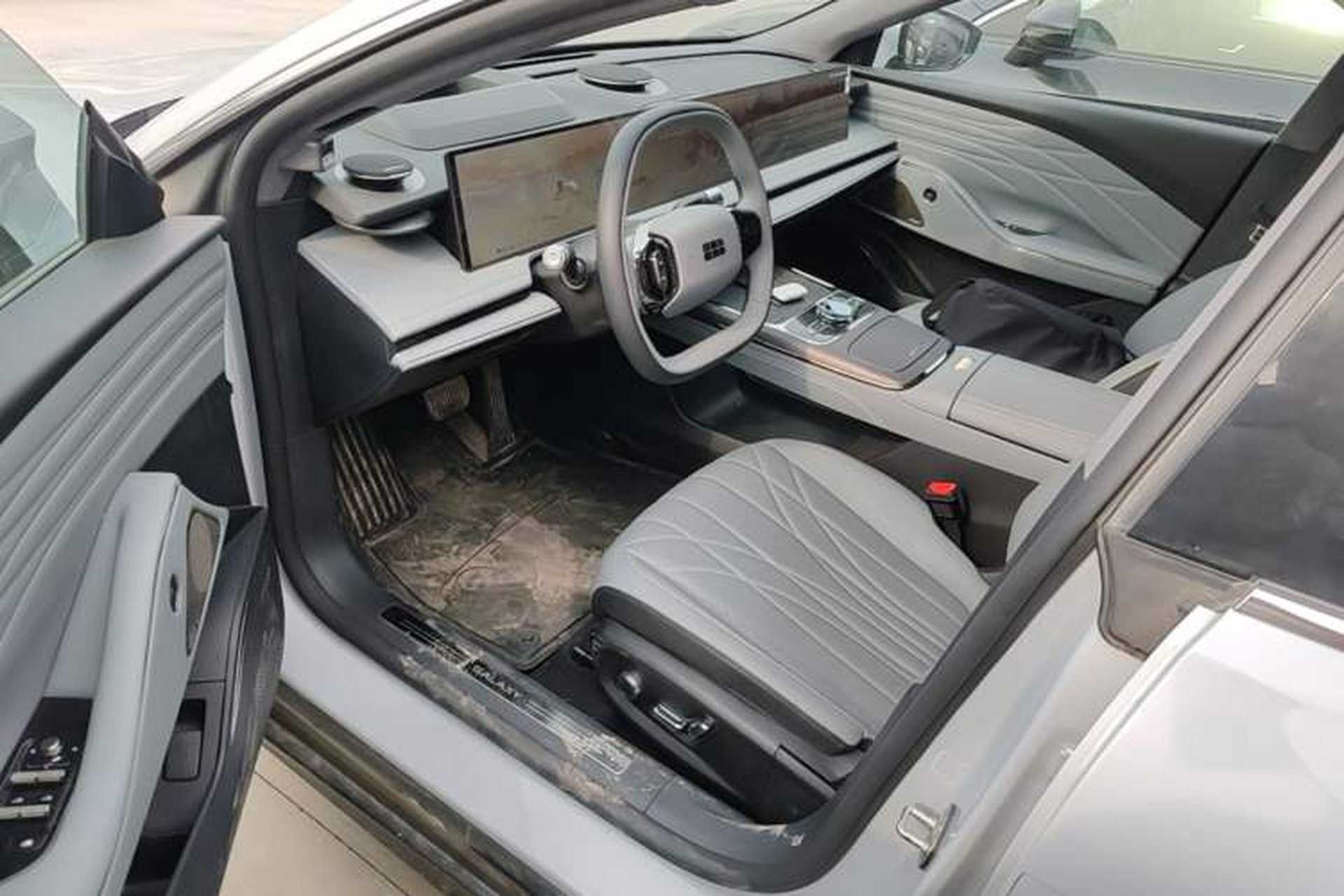 Used Geely Galaxy E8 2025 700 km Long-Range Intelligent Driving Version Driver Seat