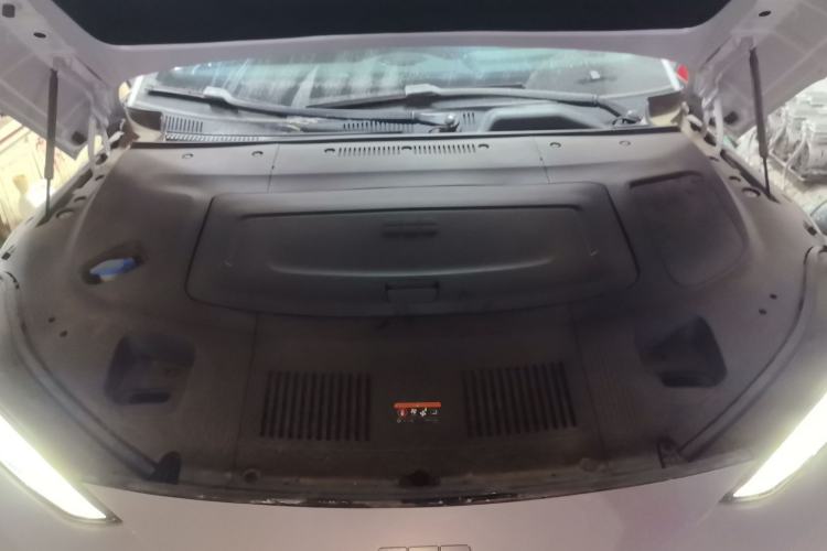 Used Geely Galaxy E8 2025 700 km Long-Range Intelligent Driving Version Engine Bay