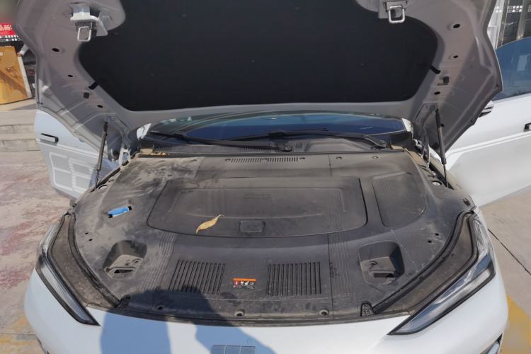 Used Geely Galaxy E8 2025 700 km Long-Range Intelligent Driving Version Engine Bay