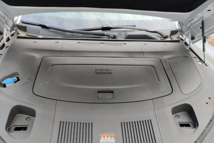 Used Geely Galaxy E8 2025 700 km Long-Range Intelligent Driving Version Engine Bay