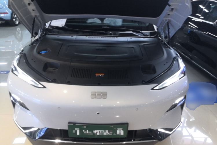 Used Geely Galaxy E8 2025 700 km Long-Range Intelligent Driving Version Engine Bay