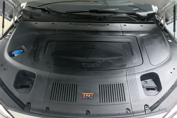 Used Geely Galaxy E8 2025 700 km Long-Range Intelligent Driving Version Engine Bay