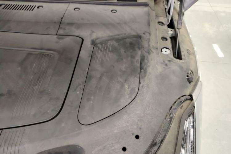 Used Geely Galaxy E8 2025 700 km Long-Range Intelligent Driving Version Engine Bay Left