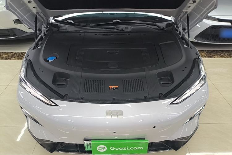 Used Geely Galaxy E8 2025 700 km Long-Range Intelligent Driving Version Engine Bay
