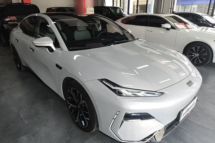 Used Geely Galaxy E8 2025 700 km Long-Range Intelligent Driving Version Exterior 1