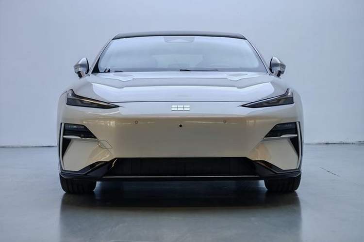 Used Geely Galaxy E8 2025 700 km Long-Range Intelligent Driving Version Exterior 1