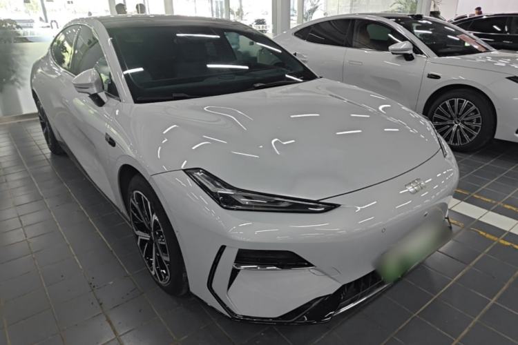 Used Geely Galaxy E8 2025 700 km Long-Range Intelligent Driving Version Exterior 1