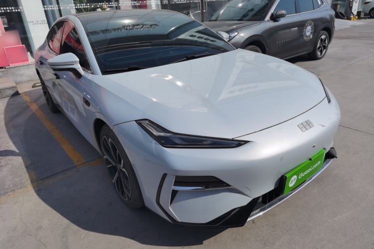 Used Geely Galaxy E8 2025 700 km Long-Range Intelligent Driving Version Exterior 1