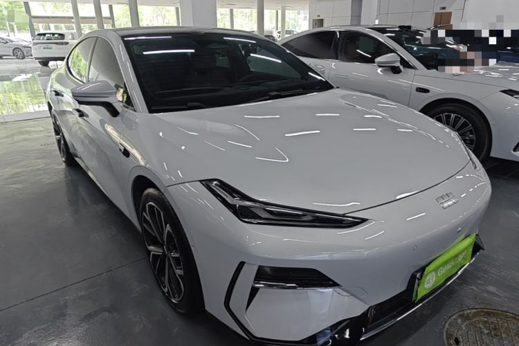 Used Geely Galaxy E8 2025 700 km Long-Range Intelligent Driving Version Exterior 1