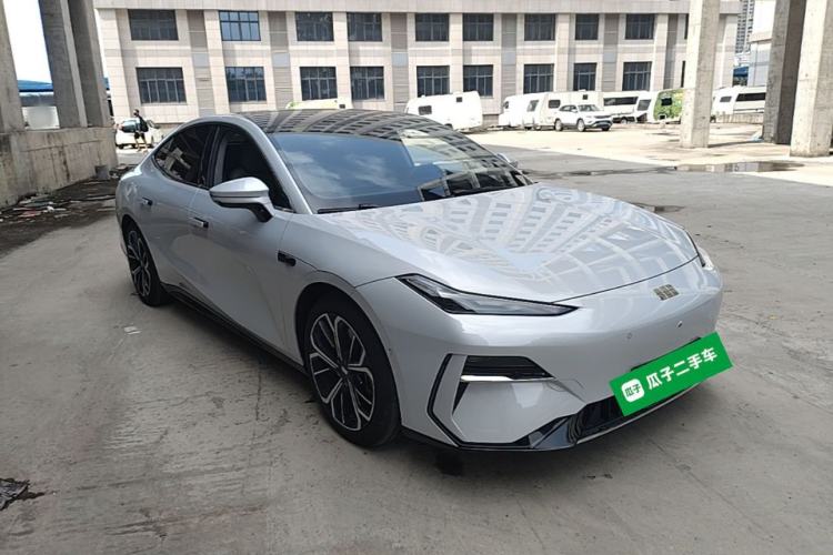 Used Geely Galaxy E8 2025 700 km Long-Range Intelligent Driving Version Exterior 1