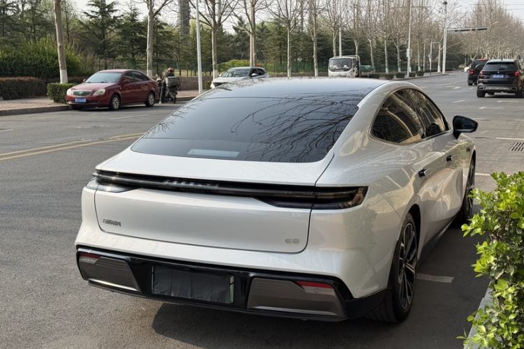 Used Geely Galaxy E8 2025 700 km Long-Range Intelligent Driving Version Exterior 3