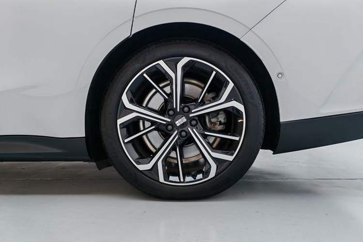 Used Geely Galaxy E8 2025 700 km Long-Range Intelligent Driving Version Exterior 7