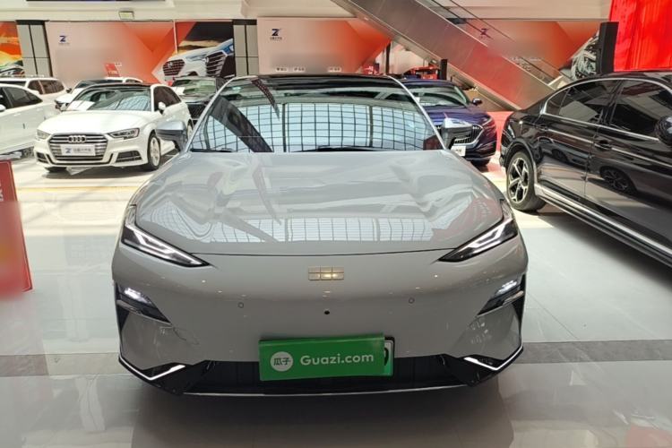Used Geely Galaxy E8 2025 700 km Long-Range Intelligent Driving Version Front