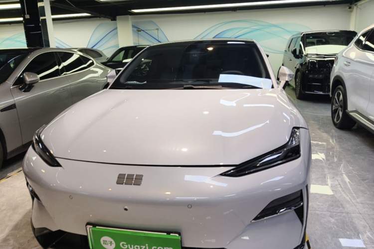 Used Geely Galaxy E8 2025 700 km Long-Range Intelligent Driving Version Front