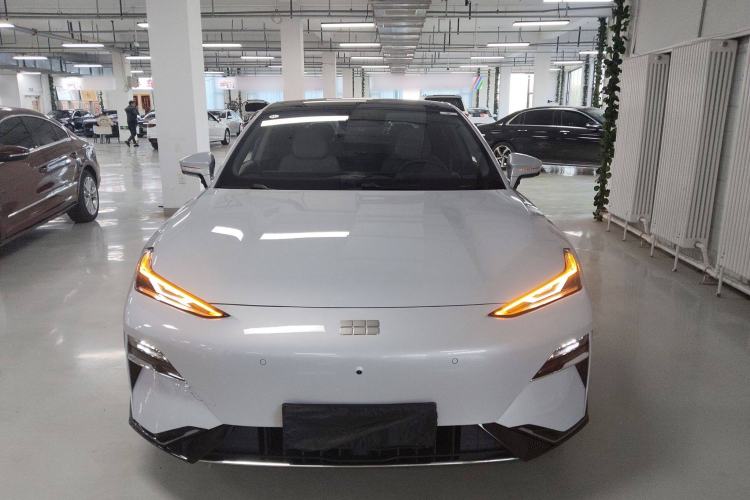 Used Geely Galaxy E8 2025 700 km Long-Range Intelligent Driving Version Front