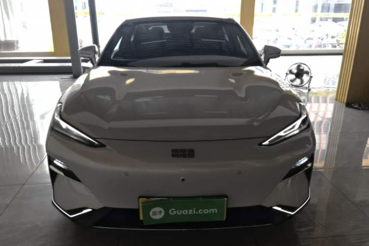 Used Geely Galaxy E8 2025 700 km Long-Range Intelligent Driving Version Front