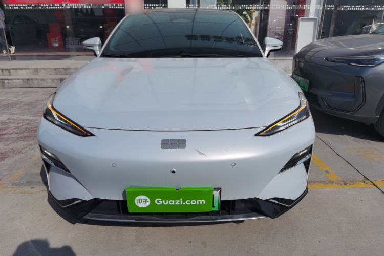 Used Geely Galaxy E8 2025 700 km Long-Range Intelligent Driving Version Front