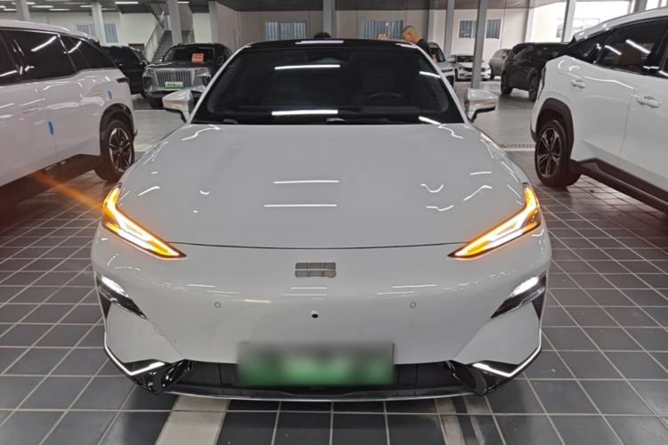 Used Geely Galaxy E8 2025 700 km Long-Range Intelligent Driving Version Front