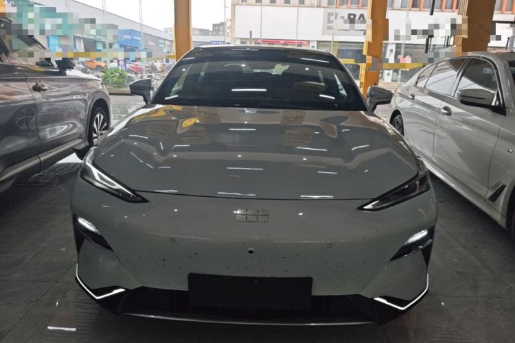 Used Geely Galaxy E8 2025 700 km Long-Range Intelligent Driving Version Front