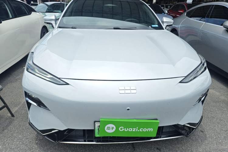 Used Geely Galaxy E8 2025 700 km Long-Range Intelligent Driving Version Front