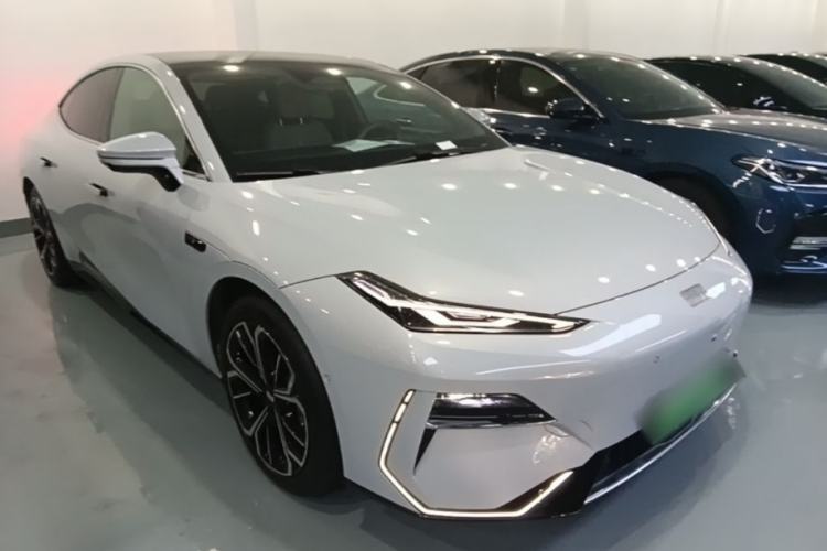 Used Geely Galaxy E8 2025 700 km Long-Range Intelligent Driving Version Front Right 45 Deg