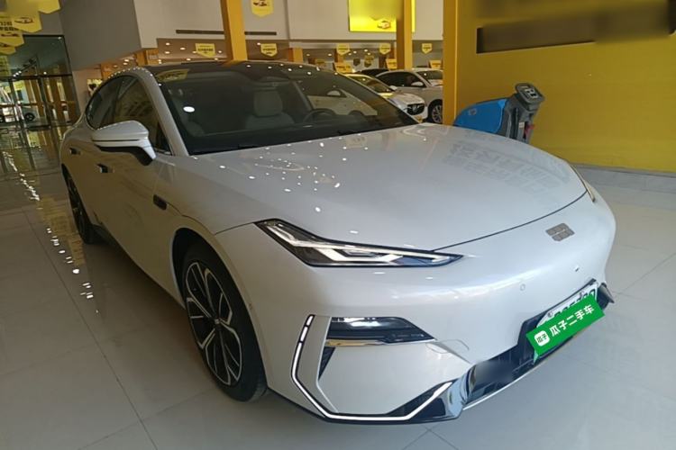 Used Geely Galaxy E8 2025 700 km Long-Range Intelligent Driving Version Front Right 45 Deg