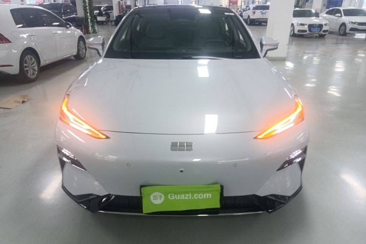 Used Geely Galaxy E8 2025 700 km Long-Range Intelligent Driving Version Front