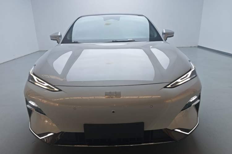 Used Geely Galaxy E8 2025 700 km Long-Range Intelligent Driving Version Front
