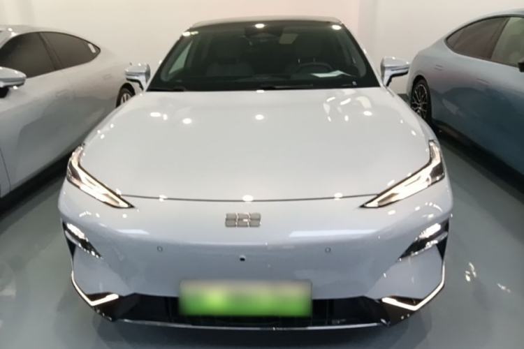 Used Geely Galaxy E8 2025 700 km Long-Range Intelligent Driving Version Front