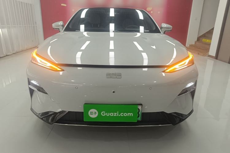 Used Geely Galaxy E8 2025 Model—610km Exploration+ Version Front