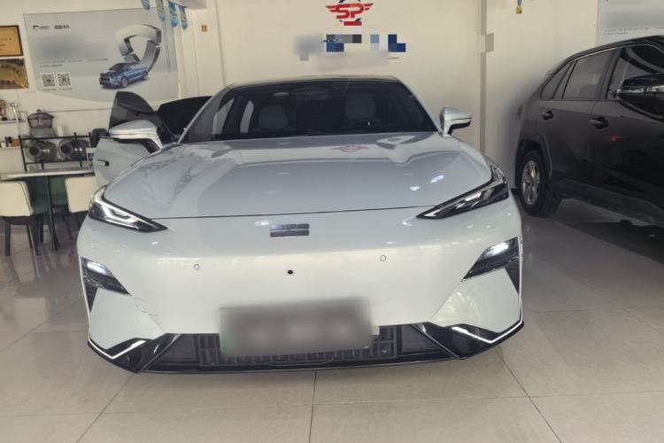 Used Geely Galaxy E8 2025 700 km Long-Range Intelligent Driving Version Front