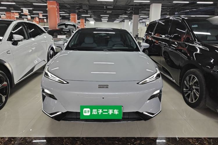 Used Geely Galaxy E8 2025 700 km Long-Range Intelligent Driving Version Front