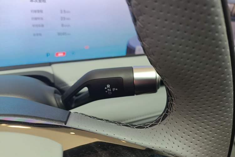 Used Geely Galaxy E8 2025 700 km Long-Range Intelligent Driving Version Gear Lever