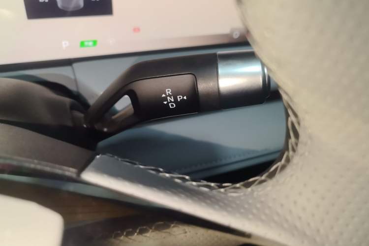 Used Geely Galaxy E8 2025 700 km Long-Range Intelligent Driving Version Gear Lever