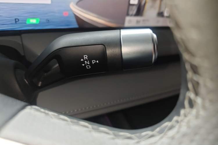 Used Geely Galaxy E8 2025 700 km Long-Range Intelligent Driving Version Gear Lever